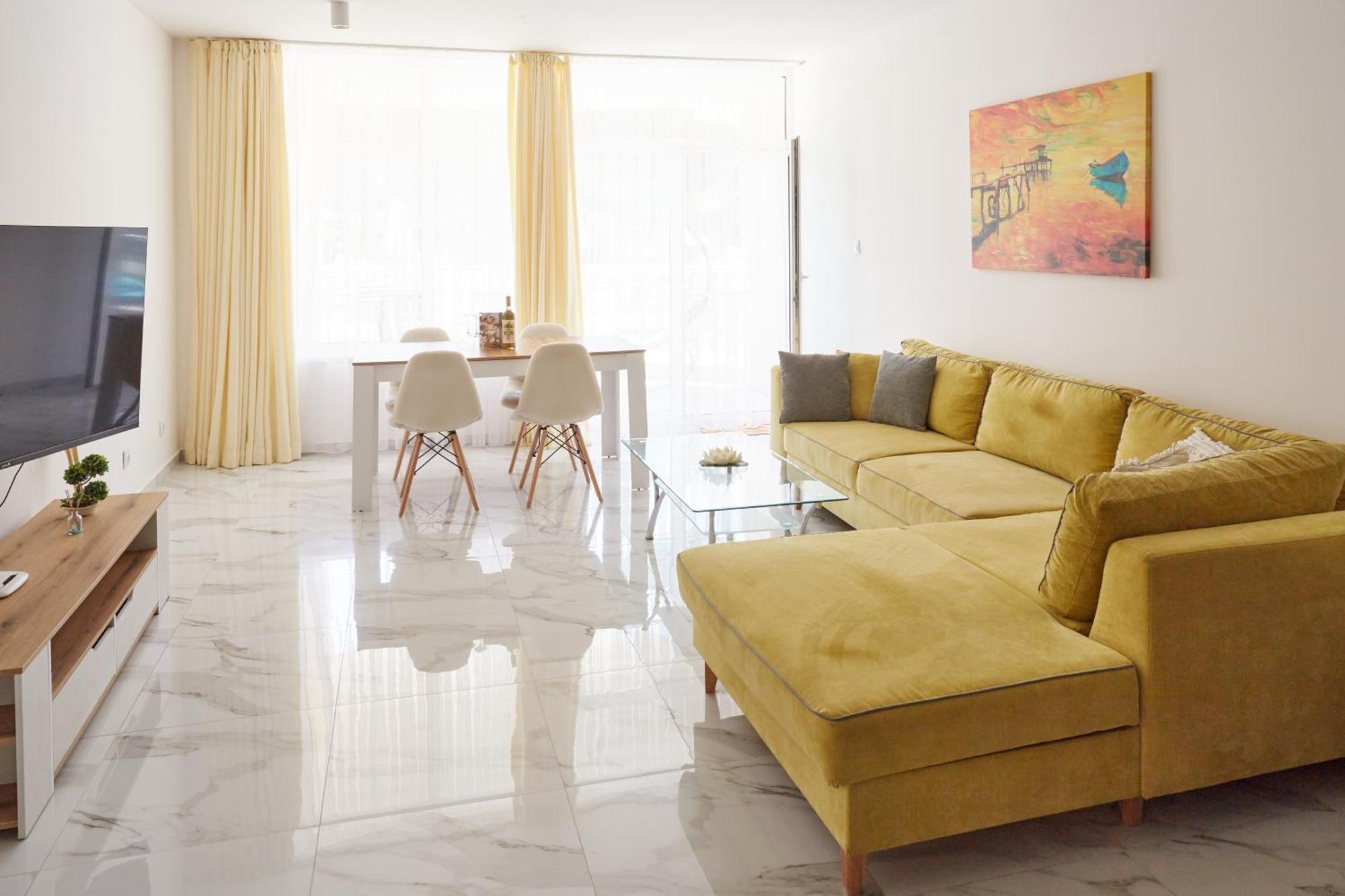 Luxury First Line With Pool By The Sea Apartment *
